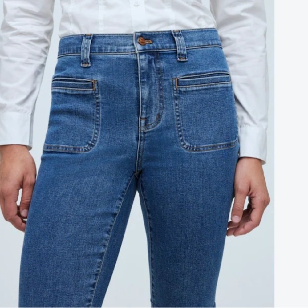 Madewell Mid-Rise Kick Out Jeans Size 24 Medium Wash Cropped Flare Patch Pocket